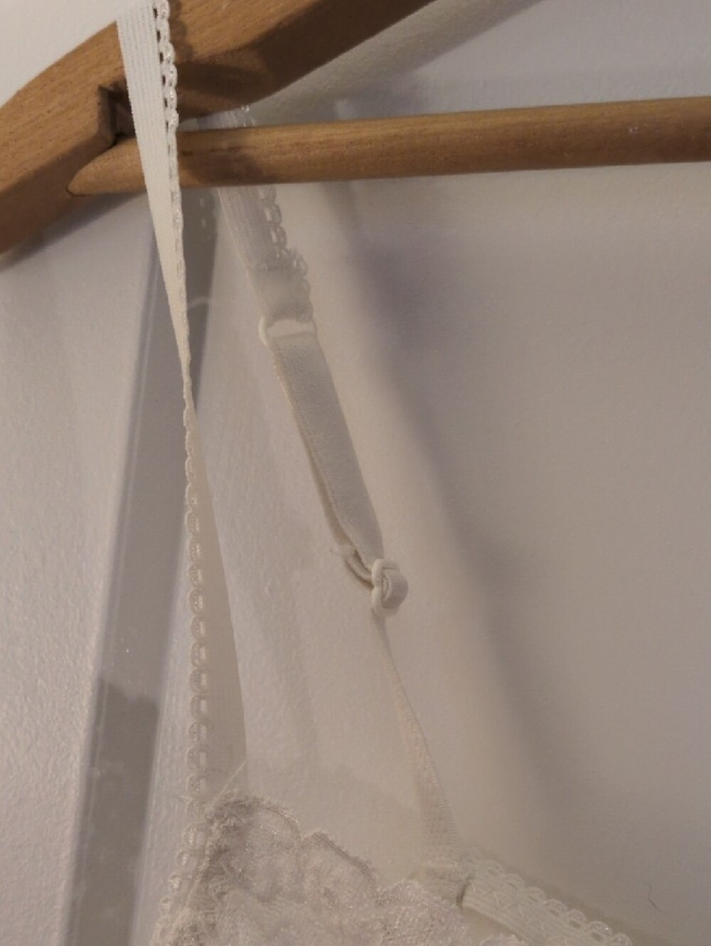 Elle Cream Lace-Trim Must Have Cami - Picture 5 of 9